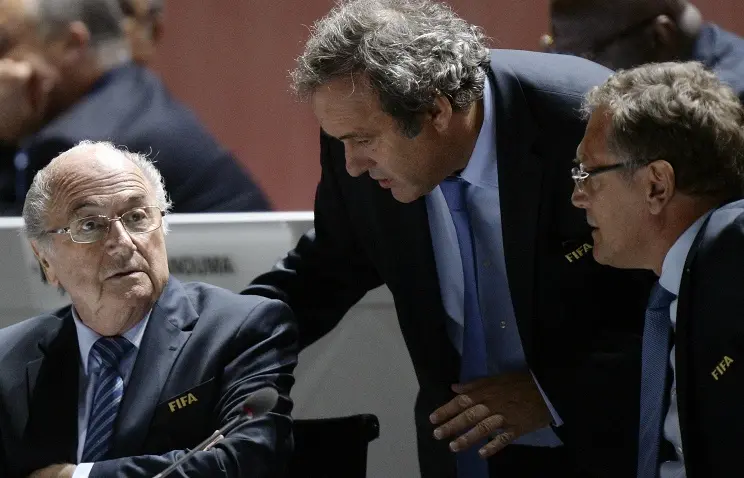 Blatter, Platini va Valke 90 kunga futboldan chetlatildi