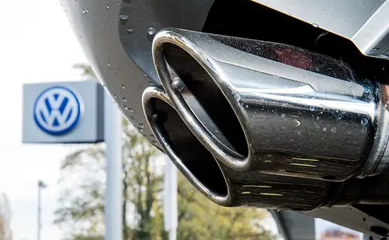 Volkswagen mojaroga daxldor mashinalar egalariga 1000 dollar tovon puli taklif qildi