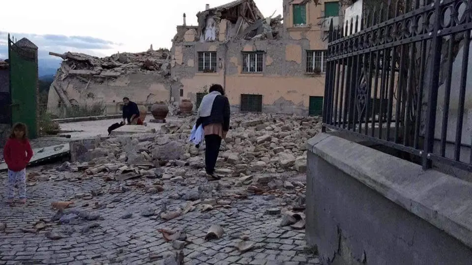 Italiyada zilzila qurbonlari soni 22 kishiga yetdi