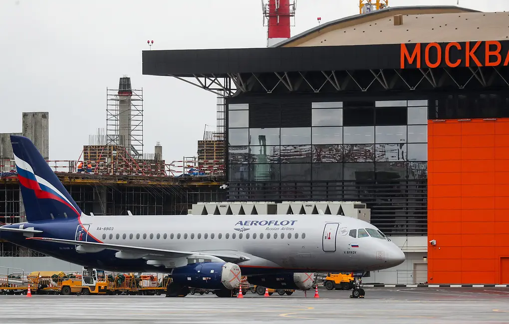 Moskva—Afina reysidagi yo‘lovchi samolyoti Sheremetyevo aeroportida odam urib yubordi