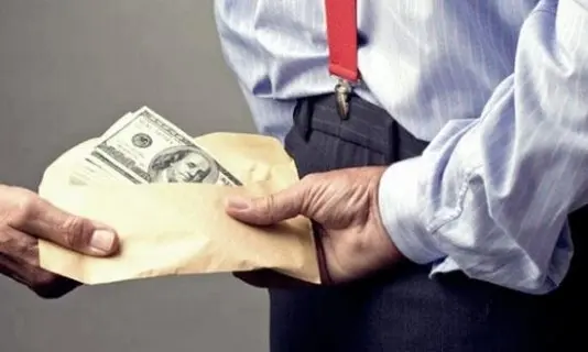 Xorazmda sudya 12 ming dollar pora bilan qo‘lga tushdi