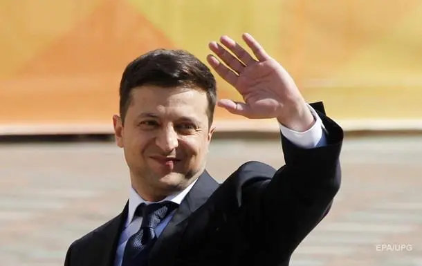 Vladimir Zelenskiy Vazirlar Mahkamasiga iste’foga chiqishni taklif qildi