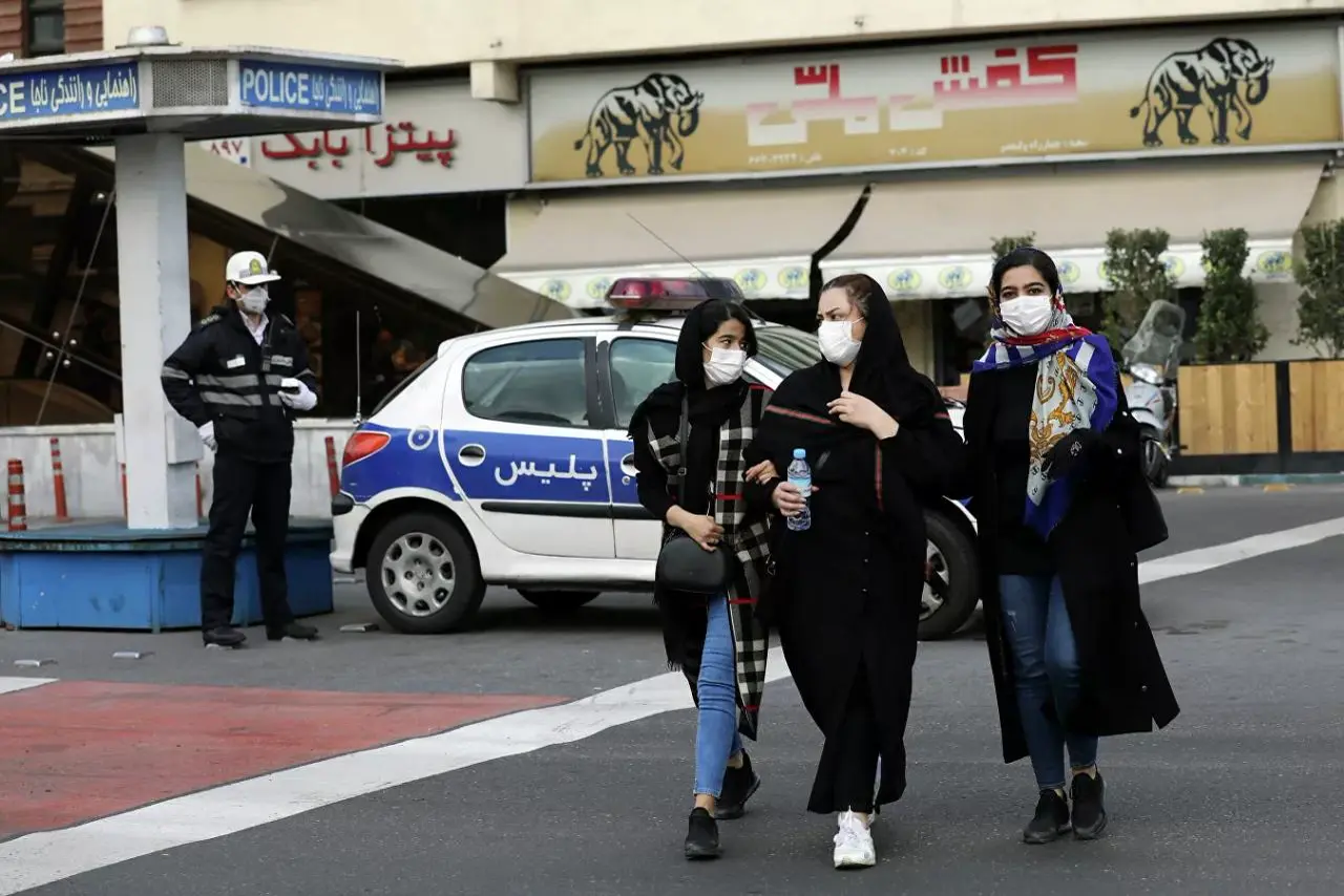 Eronda koronavirus sababli 70 mingga yaqin mahbus ozodlikka chiqarildi