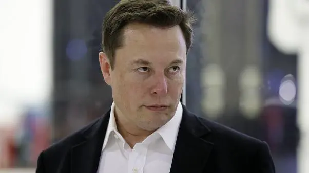 Ilon Mask taqiqlarga qaramay Kaliforniyadagi Tesla zavodining ishini qayta tikladi