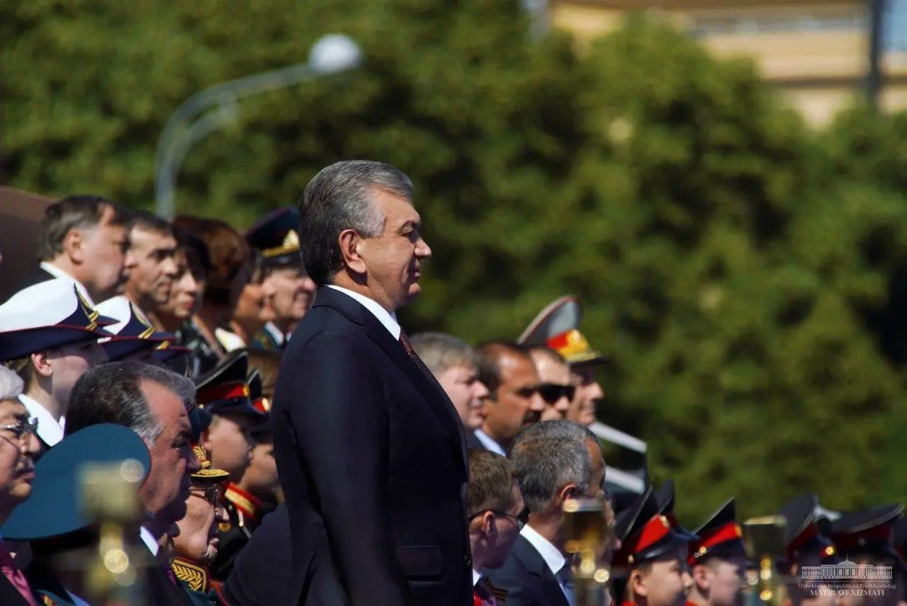 Shavkat Mirziyoyev va O‘zbekiston harbiylari Moskvadagi G‘alaba paradida ishtirok etdi (foto)