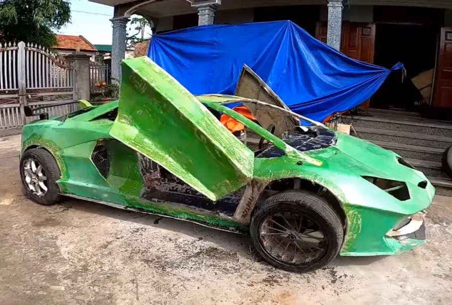 Video: Vyetnamlik blogerlar karton qog‘ozdan Lamborghini Aventador yasadi