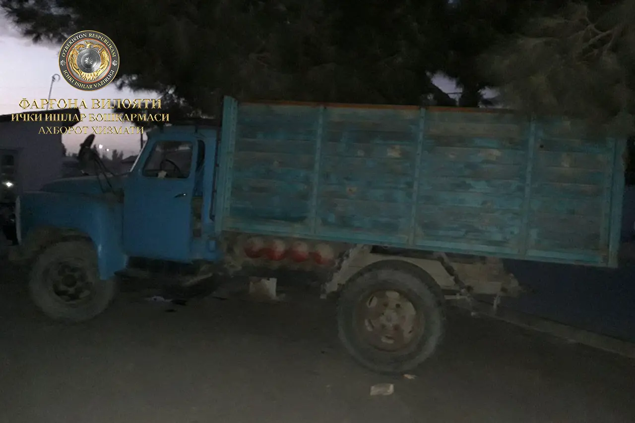 Farg‘onada “GAZ-53” yuk mashinasi daraxtga urilishi oqibatida haydovchi halok bo‘ldi