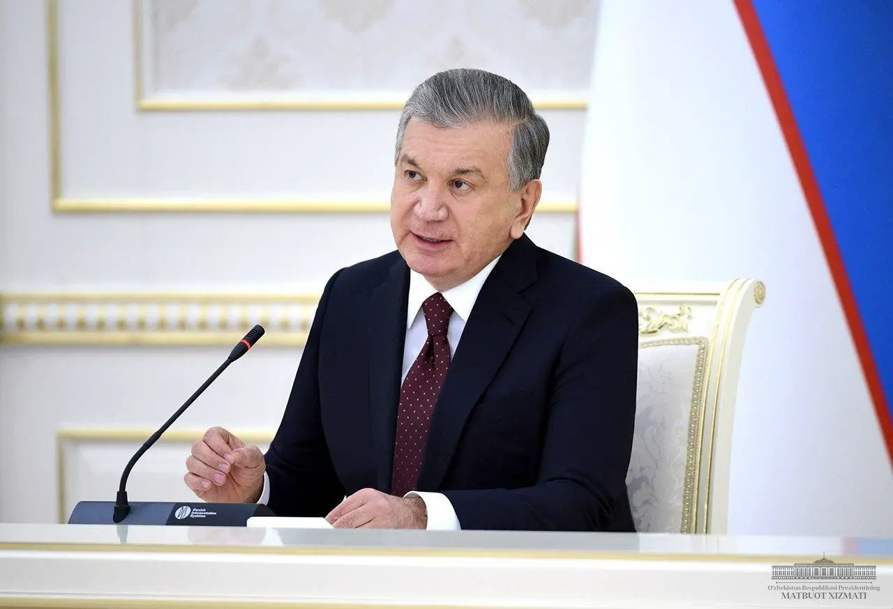 “Maktab o‘qituvchilariga yangi adabiyot va qo‘llanmalarni sotib olish uchun budjetdan 1 million so‘mdan mablag‘ ajratiladi” – Shavkat Mirziyoyev