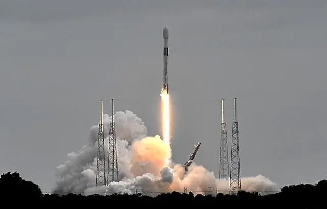 SpaceX yana 60 ta Starlink sun’iy yo‘ldoshini koinotga uchirdi