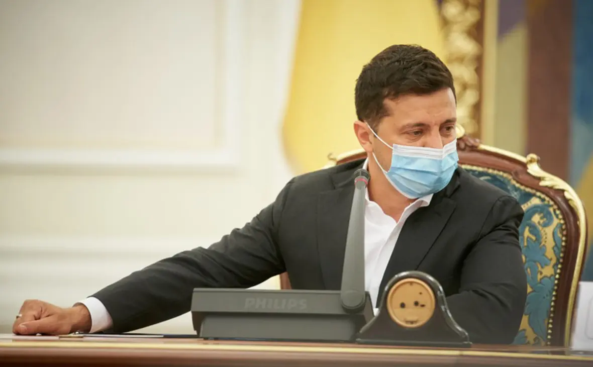 Zelenskiy Ukrainada qachon qat’iy karantin joriy qilinishini aytdi
