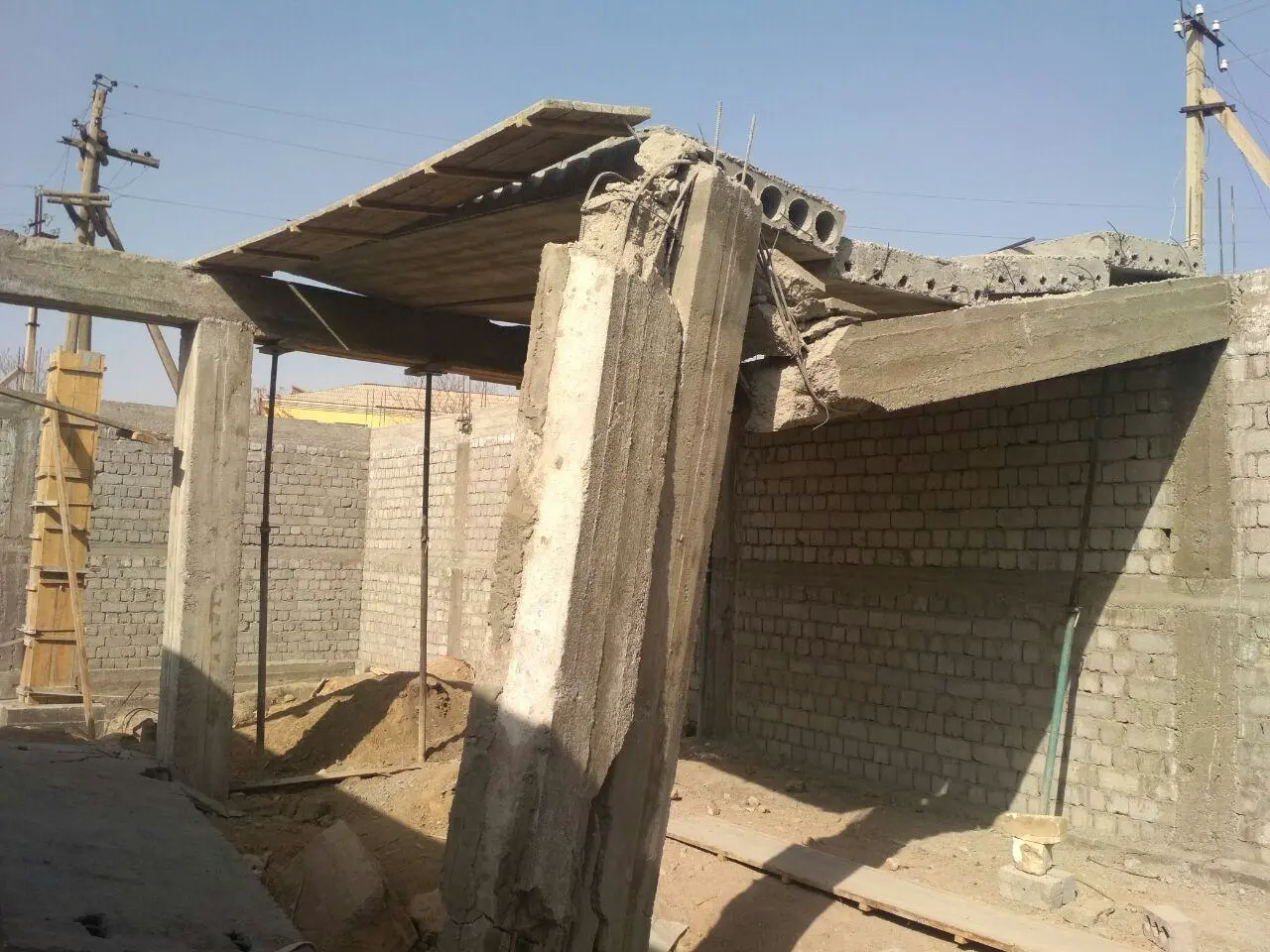 Dehqonoboddagi qurilishda beton plita qulab tushishi oqibatida 39 yoshli fuqaro vafot etdi