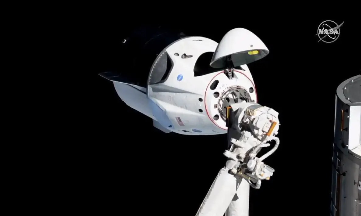 SpaceX kosmik yuk kemasi Xalqaro kosmik stansiyaga muvaffaqiyatli tutashdi (video)
