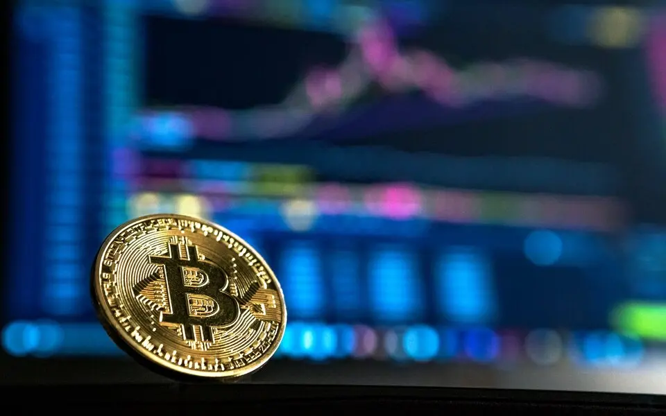 Amerikalik dasturchi 220 mln dollarlik bitkoini saqlangan “hamyoni” parolini unutib qo‘ydi. Unda parolni to‘g‘ri topish uchun ikkita imkoniyat qolgan