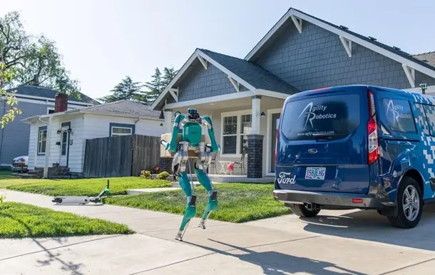 Odamsimon ko‘rinishga ega Digit roboti avtonomga aylandi (video)