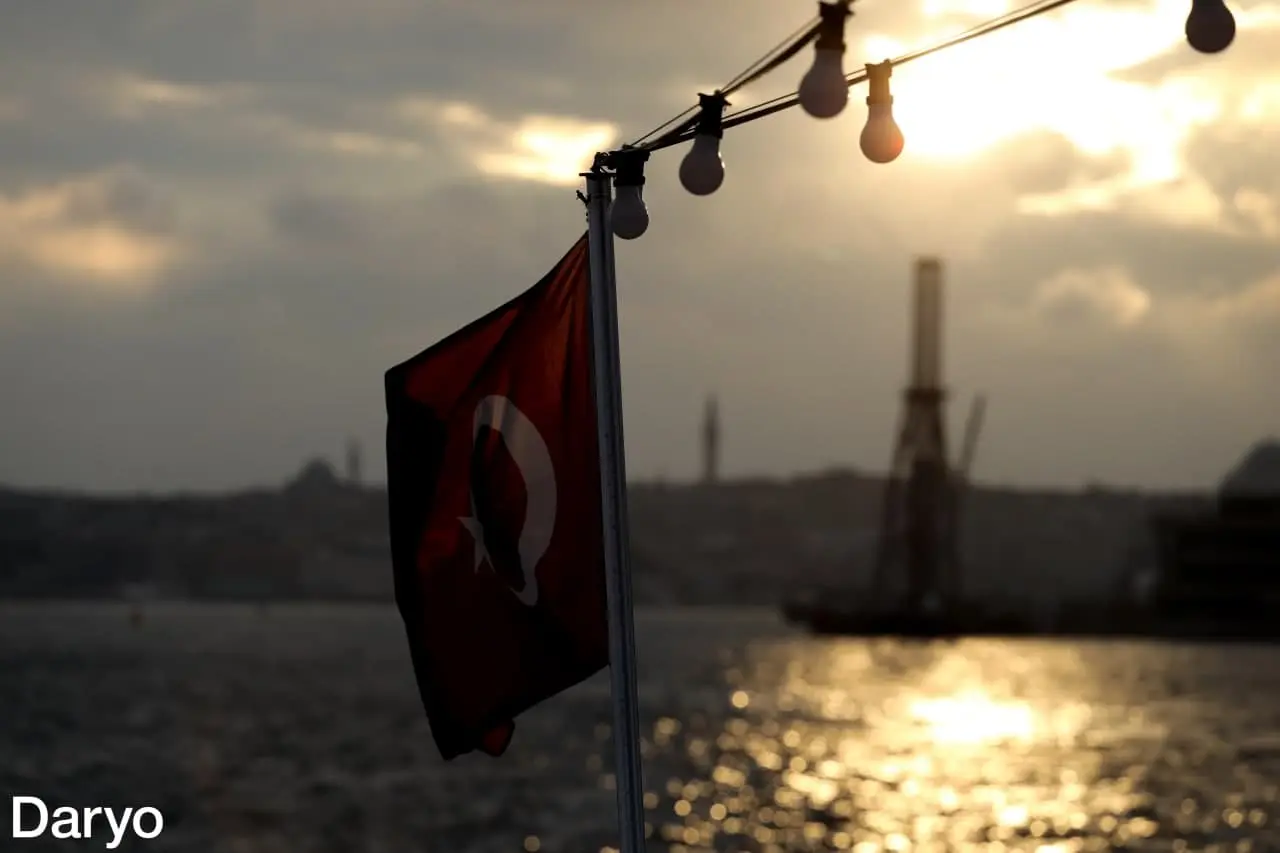 Turkiyada turizm xodimlari koronavirusga qarshi navbatdan tashqari emlanmoqda