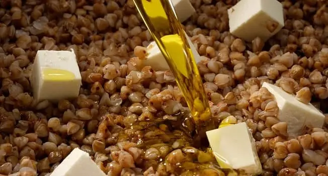 Pishloq, omlet va sous qo‘shing: Grechkadan mazali taom tayyorlash bo‘yicha 7 tavsiya