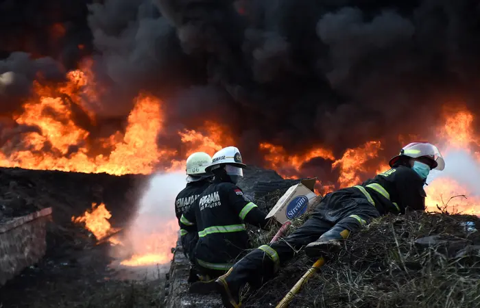 Indoneziyaning neftni qayta ishlash zavodidagi yong‘inda 20 kishi jabrlandi (video)
