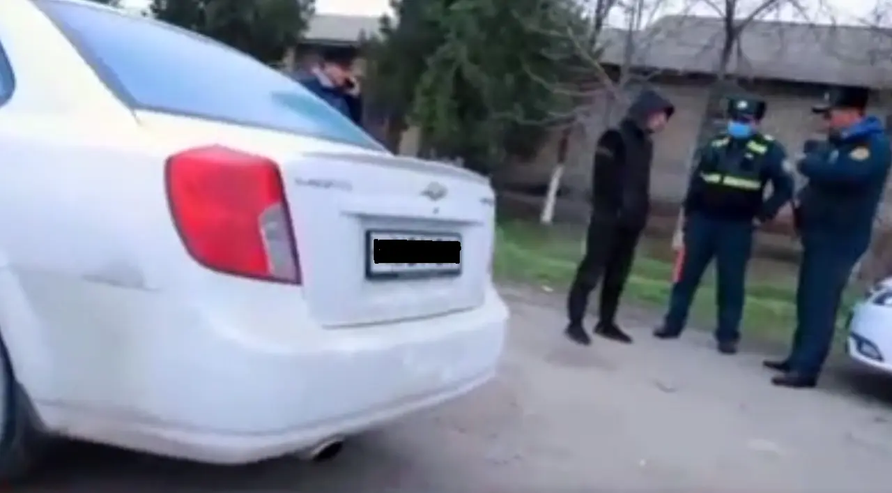Farg‘onada “moyka” xodimi Jizzaxdagi sevgan qizini ko‘rgani borish uchun o‘zganing Lacetti’sini minib qochdi