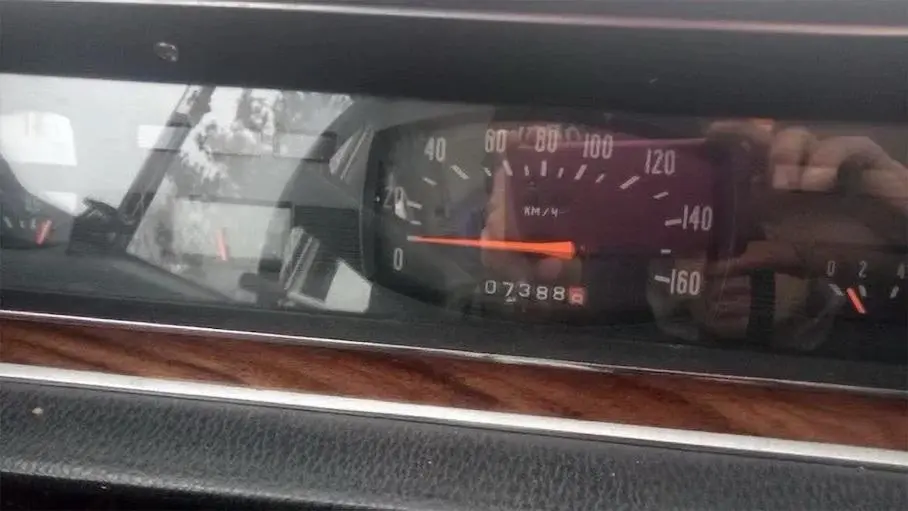 Moskvada 42 yillik “Volga” yangi Lada Granta narxida sotildi (foto)