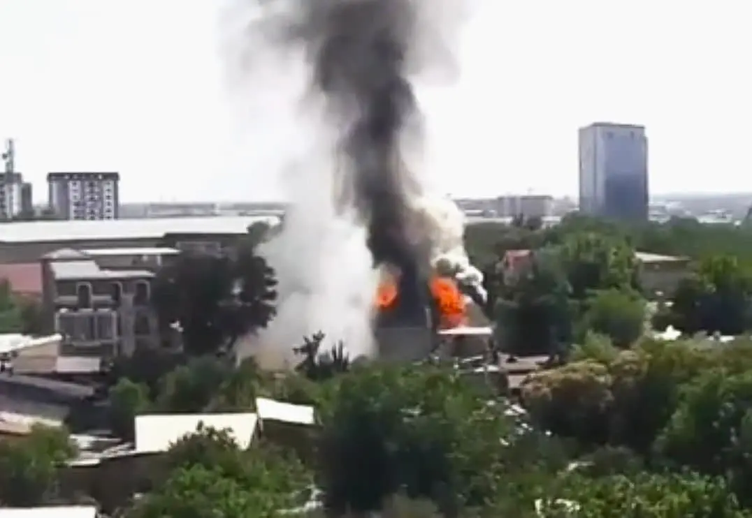 Yashnoboddagi kafe va unga tutash uyda yong‘in sodir bo‘ldi (video)