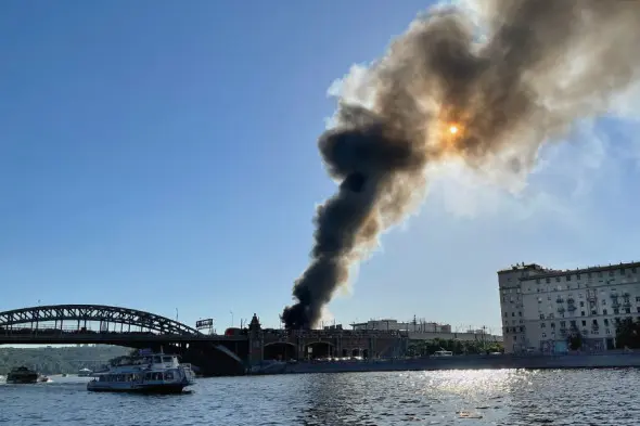 Moskva markazida pirotexnika ombori yonib ketdi (foto va video)