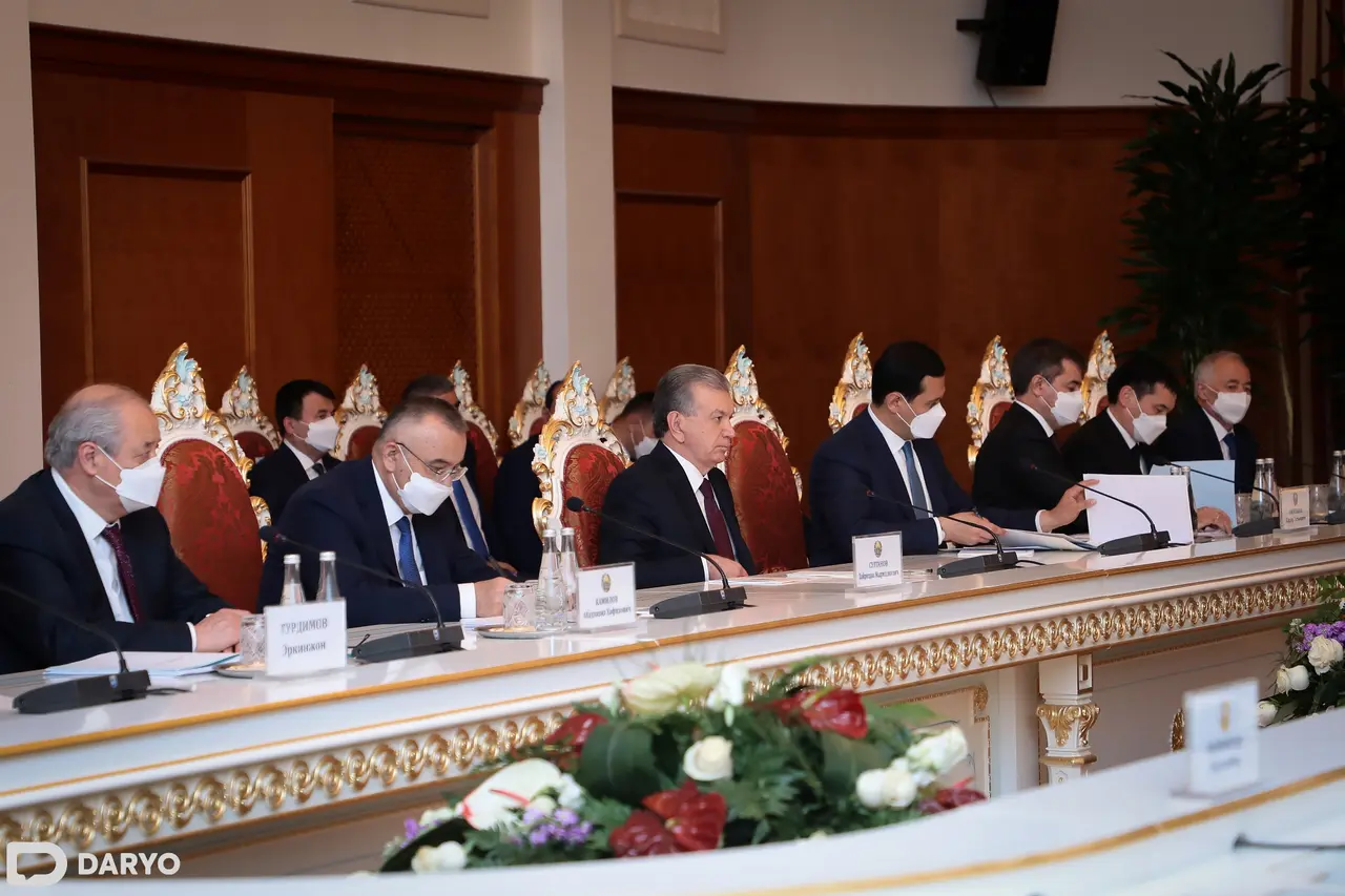 Shavkat Mirziyoyev va Emomali Rahmon kengaytirilgan tarkibda muzokara o‘tkazdi