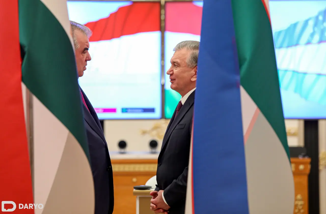 Shavkat Mirziyoyev va Emomali Rahmon Samarqand va Xatlon viloyatlarida qurilgan ijtimoiy obyektlarni ochilish marosimida ishtirok etdi