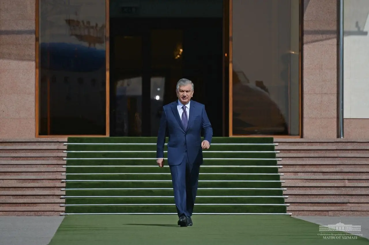 Shavkat Mirziyoyev rasmiy tashrif bilan Tojikistonga jo‘nab ketdi
