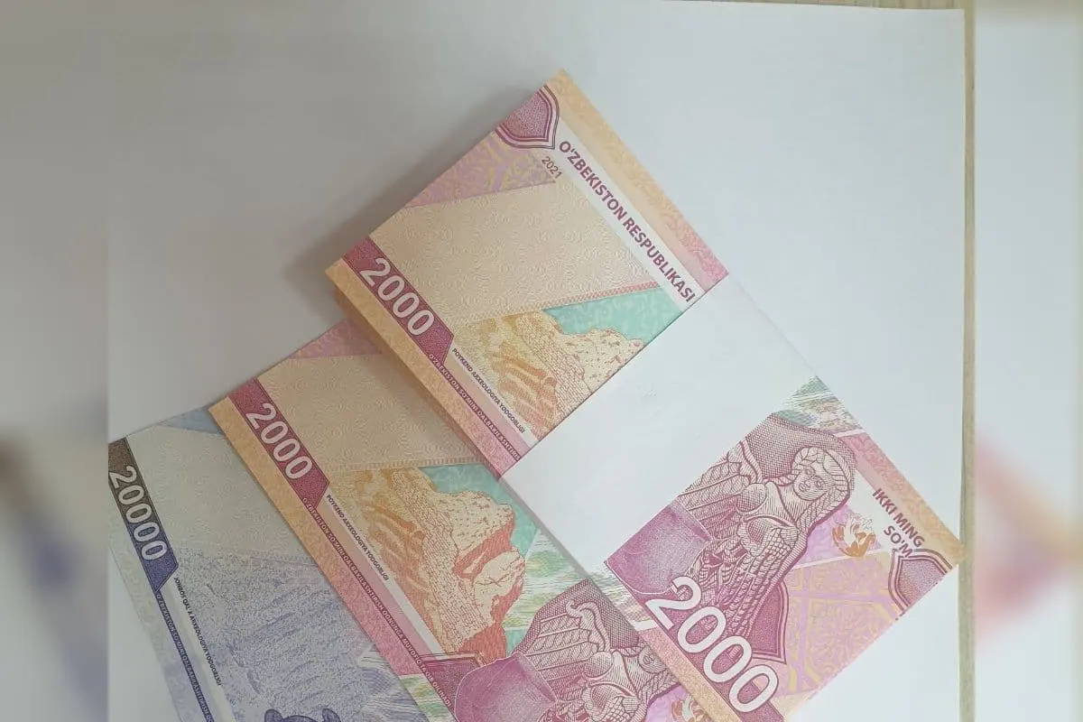 Foto: O‘zbekistonda muomalaga chiqarilgan 2 000 so‘m va 20 000 so‘mlik kupyuralar