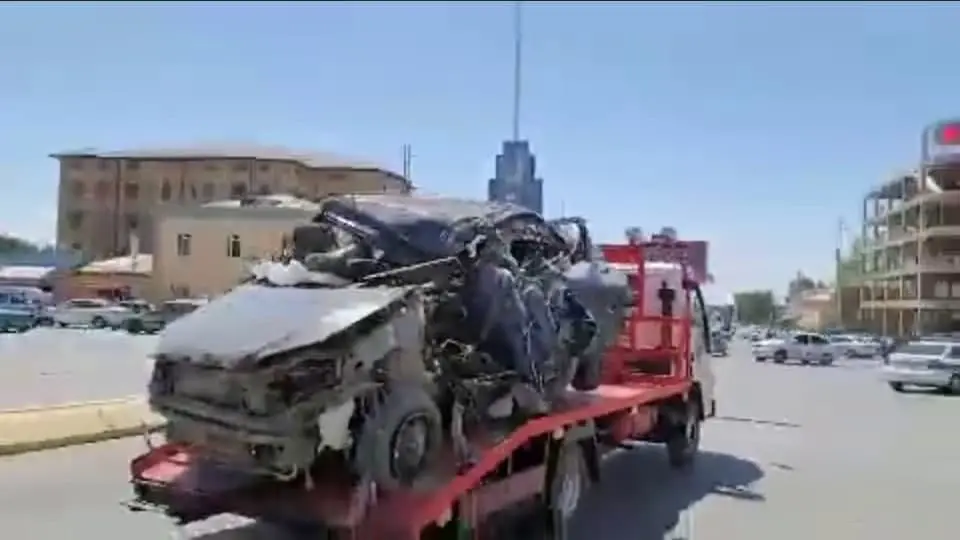Namanganda Nexia-3 beton to‘siqqa urilishi oqibatida haydovchi halok bo‘ldi, yo‘lovchi esa reanimatsiyaga joylashtirildi