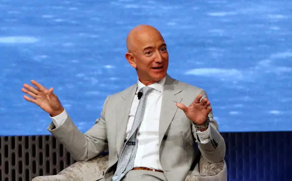 Bezos Oy dasturida qatnashish evaziga NASA’ga 2 milliard dollar taklif qildi