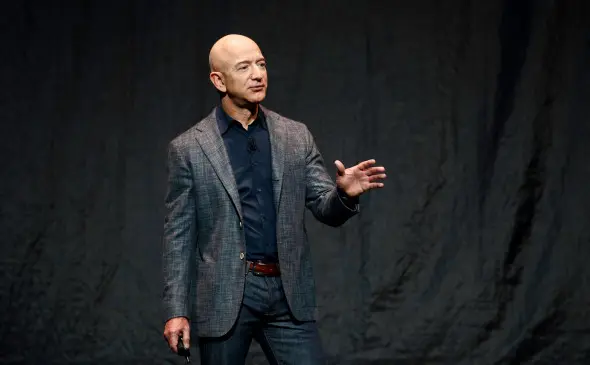 Jeff Bezos dunyodagi eng boy odamlar reytingida birinchilikni yo‘qotdi