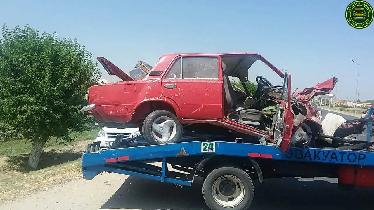 Samarqandda boshqaruvni yo‘qotgan Lacetti ikkita “Jiguli” va Damas’ga urildi. Bir nafar yo‘lovchi voqea joyida vafot etgan