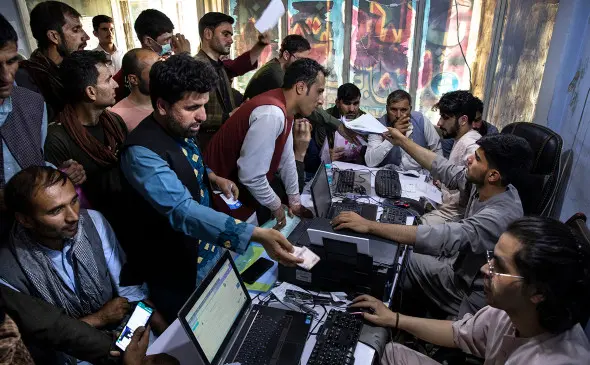 Bayden afg‘onistonlik qochqinlarga yordam berish uchun 500 mln dollargacha mablag‘ ajratadi