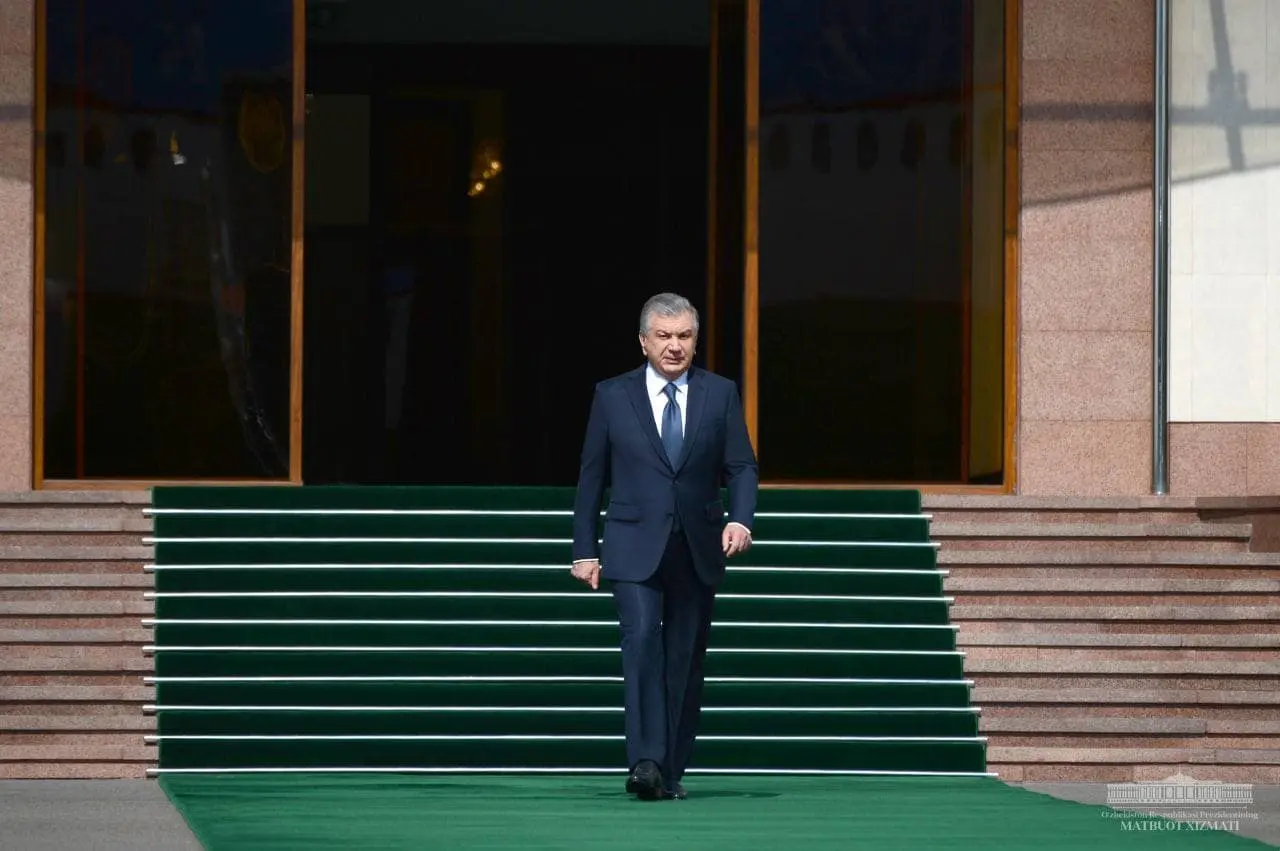 Shavkat Mirziyoyev Navoiy viloyatiga jo‘nab ketdi