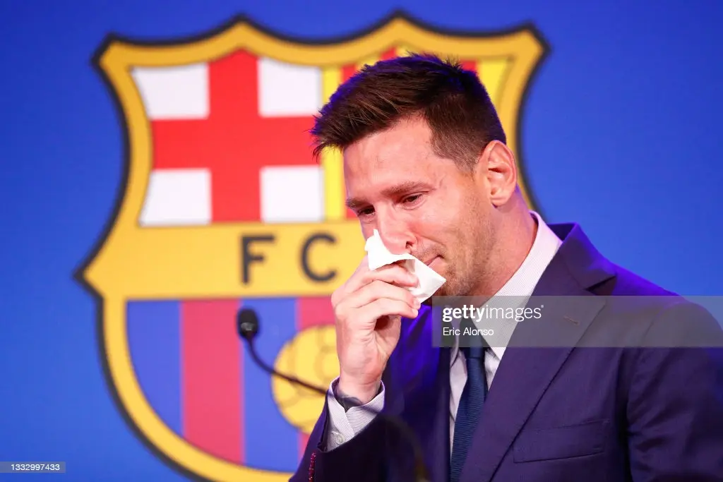 “Barselona”ga qachon qaytishi, “PSJ”ga o‘tishi mumkinligi va xotiralar haqida. Lionel Messi “Kamp Nou”dagi so‘nggi matbuot anjumanida ko‘z yoshlarini tiya olmadi