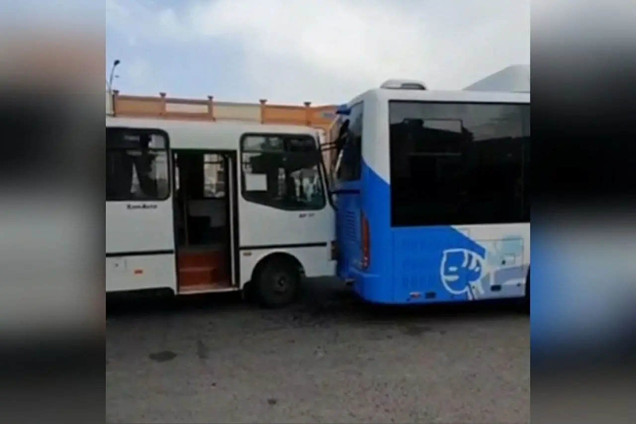 Andijonda ikki avtobus ishtirokida YTH sodir bo‘ldi (video)