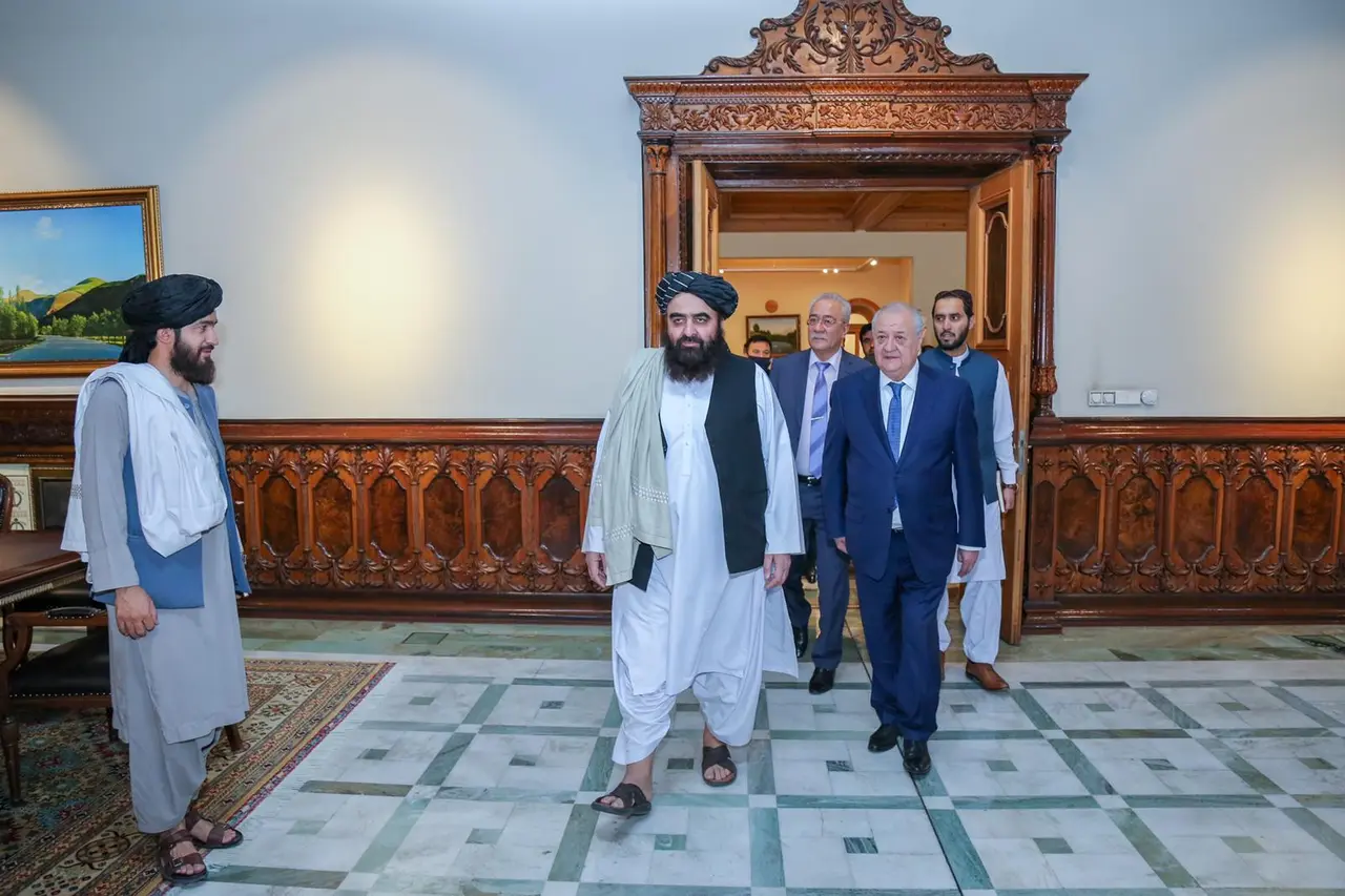 Abdulaziz Komilov Kobulda toliblar hukumatining tashqi ishlar vaziri bilan uchrashdi