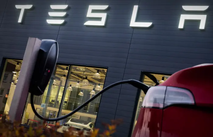 Ilon Mask Tesla aksiyalaridagi yana 1,05 mlrd dollarlik ulushini sotdi