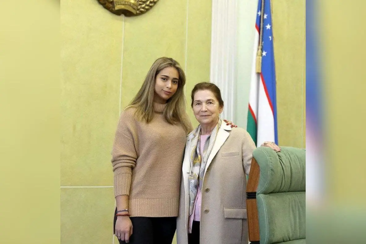 Foto: Islom Karimovning nevarasi Imon buvisi Tatyana Karimova bilan