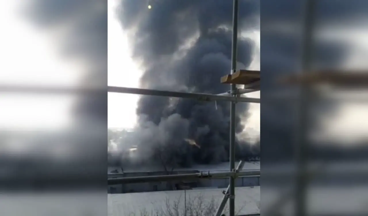 Chilonzordagi omborxonalarning birida yong‘in chiqdi (video)
