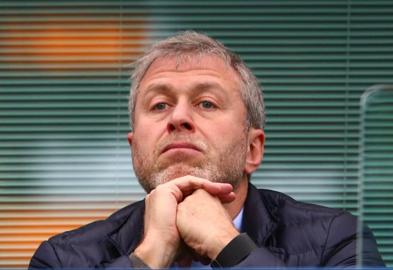 Roman Abramovich “Chelsi”ni sotishga qaror qilganini ma’lum qildi