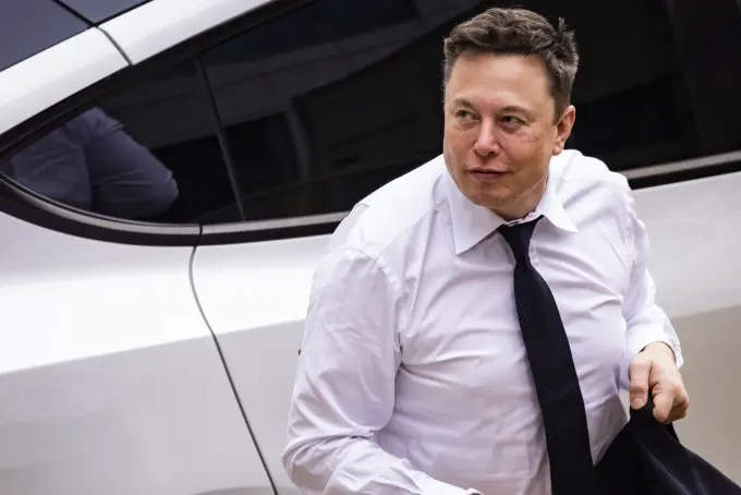 Ilon Maskning 21 milliard dollarlik siri: u Twitter uchun naqd pulni qayerdan oladi?