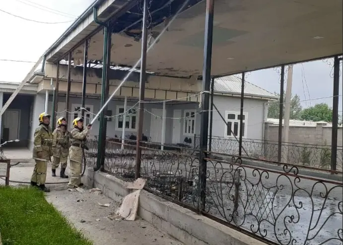 Sirdaryoda masjid hovlisida yong‘in yuzaga keldi