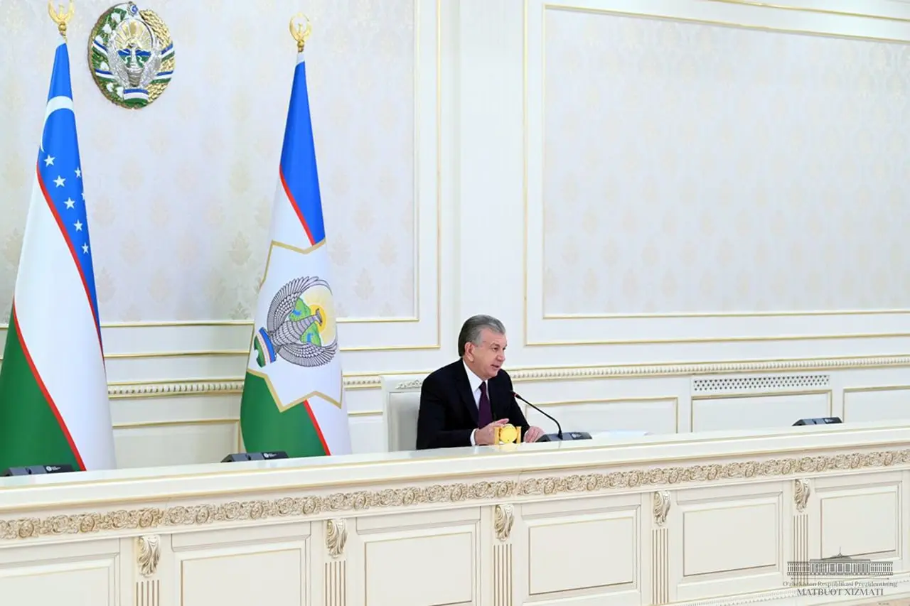 “Haydovchilar va yo‘lovchilar anchadan beri kutgan, ularning kayfiyatini ko‘taradigan qarorni imzoladim” – Shavkat Mirziyoyev
