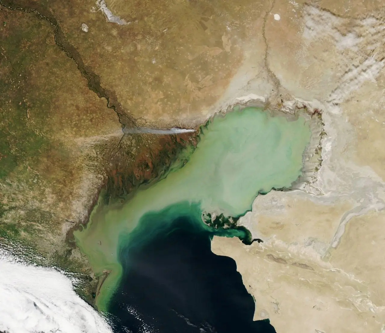 Biggest lake on land, Caspian sea is rapidly drying up