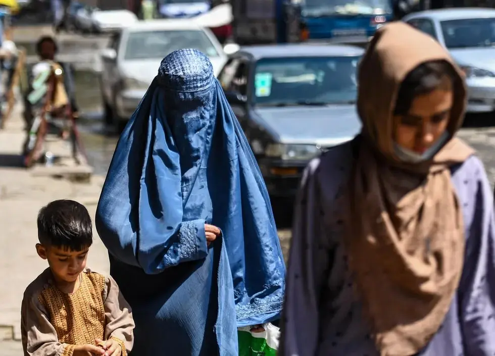 Afg‘onistonda “Tolibon” ayollarning shifoxonaga yolg‘iz borishini taqiqladi