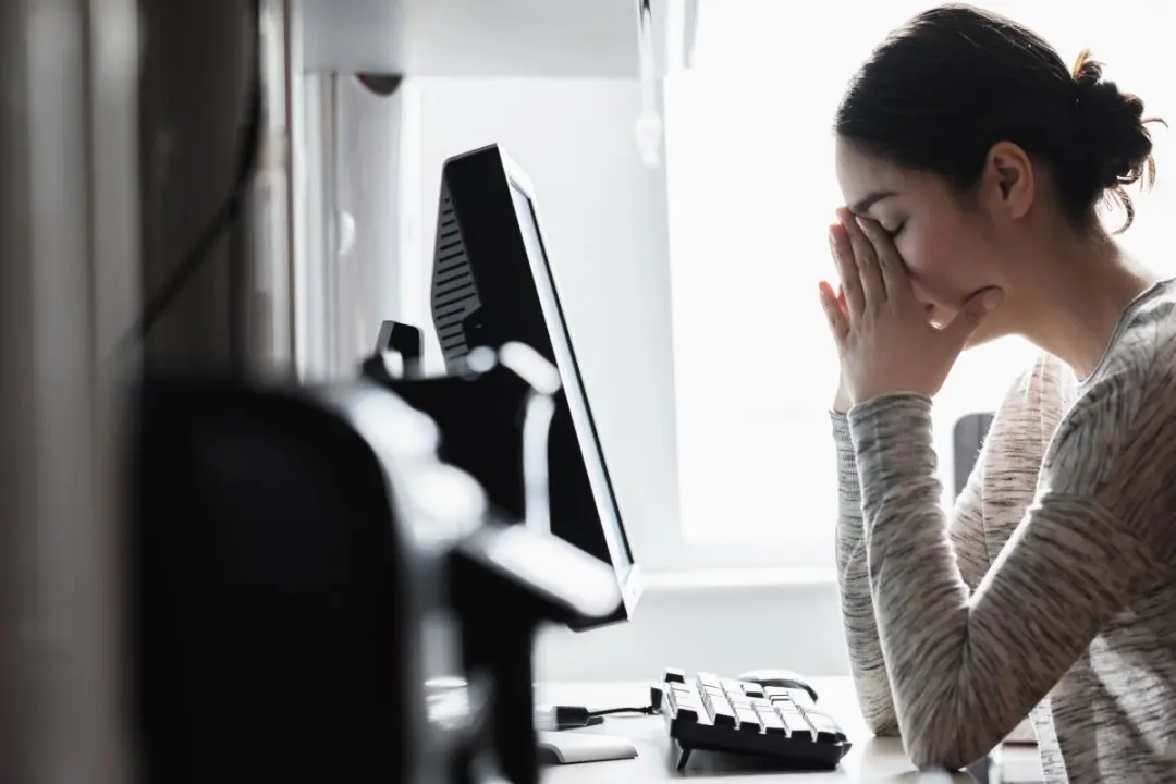 Researchers explore connection between small subconscious movements and stress levels
