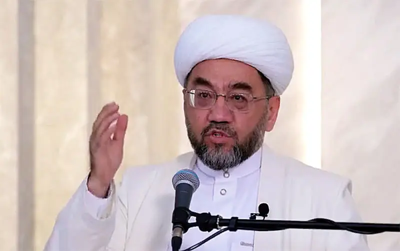 Uzbekistan's religious jurist states that Islam doesn't require women to fully cover their faces 