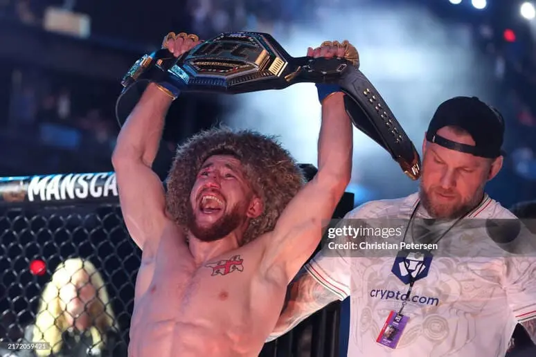 UFC 306 турнири жангчилари қанча гонорар олгани маълум бўлди 